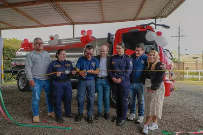 Nuevo Camión Cisterna al servicio del Cuerpo de Bomberos Voluntarios de La Ceja