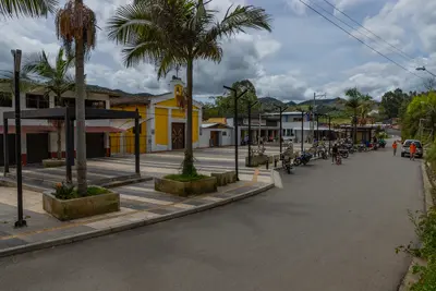 La Ceja entrega la pavimentación de la vía del Corregimiento San José y la vía del sector Uchuvala, vereda Las Lomitas